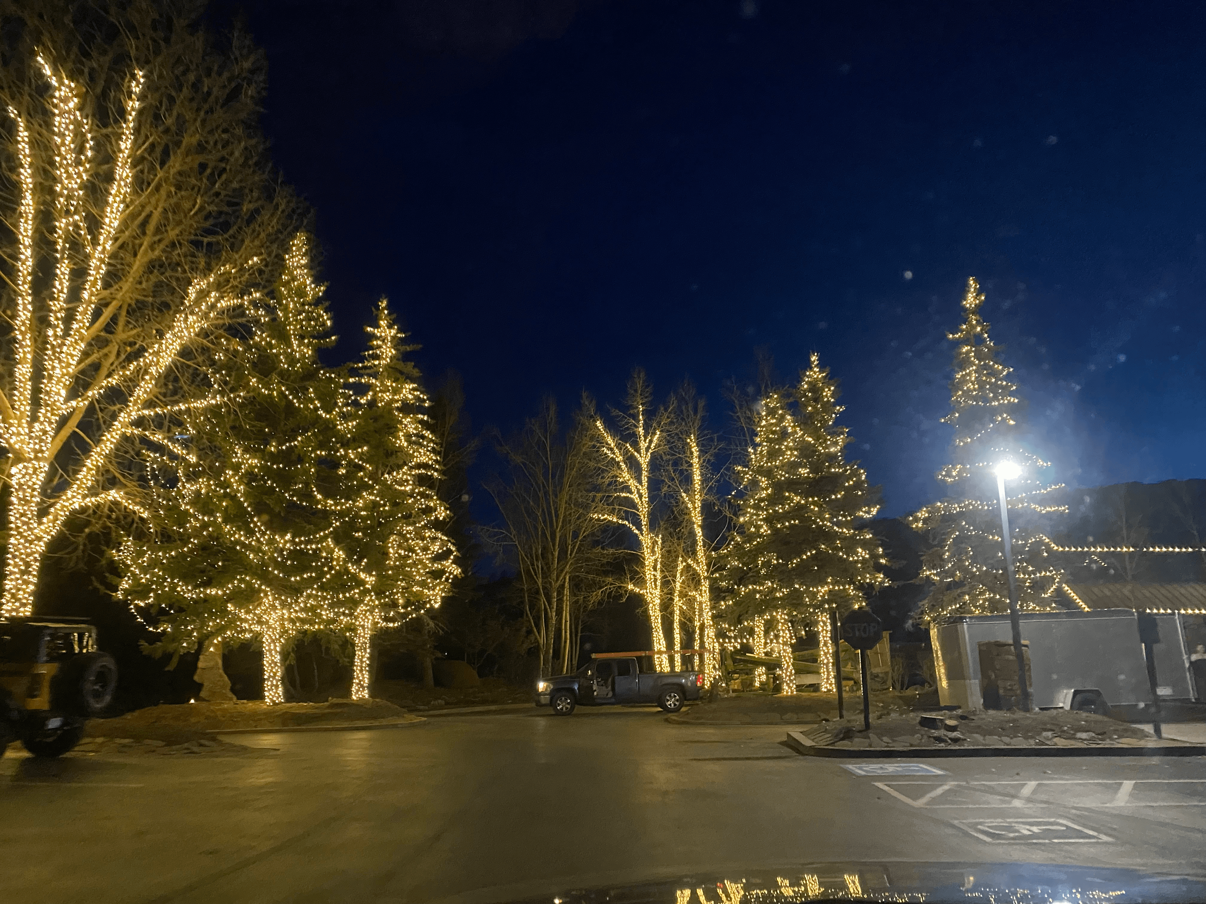 Maroon Creek Lighting 4